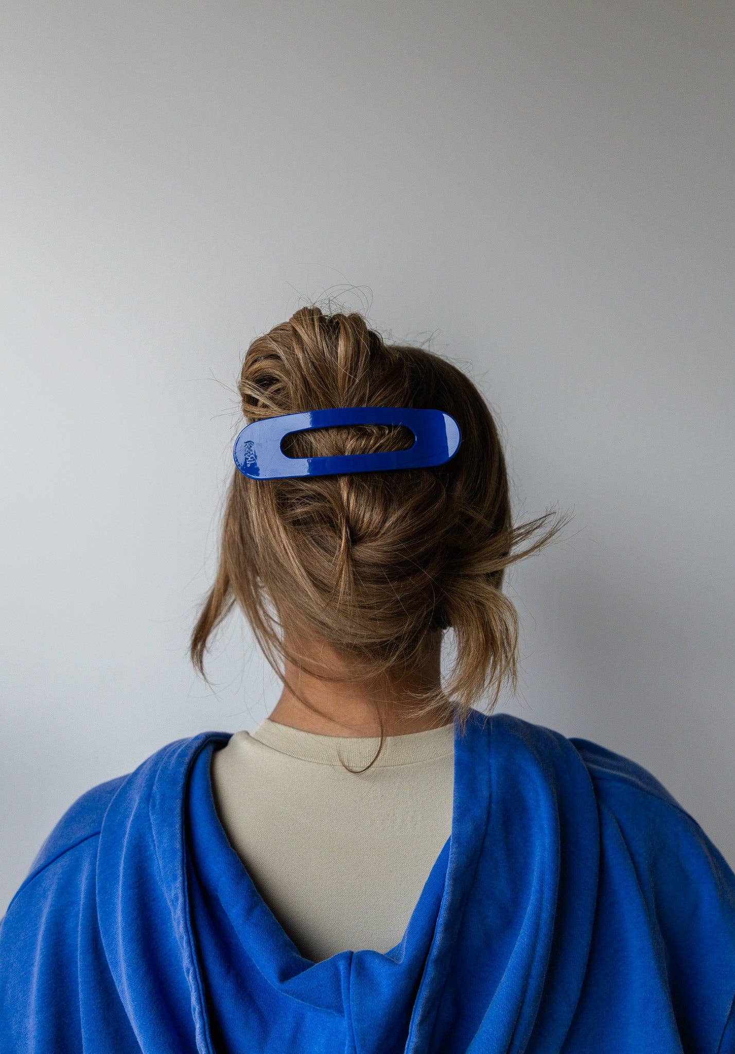 Oversized Lay Down Claws