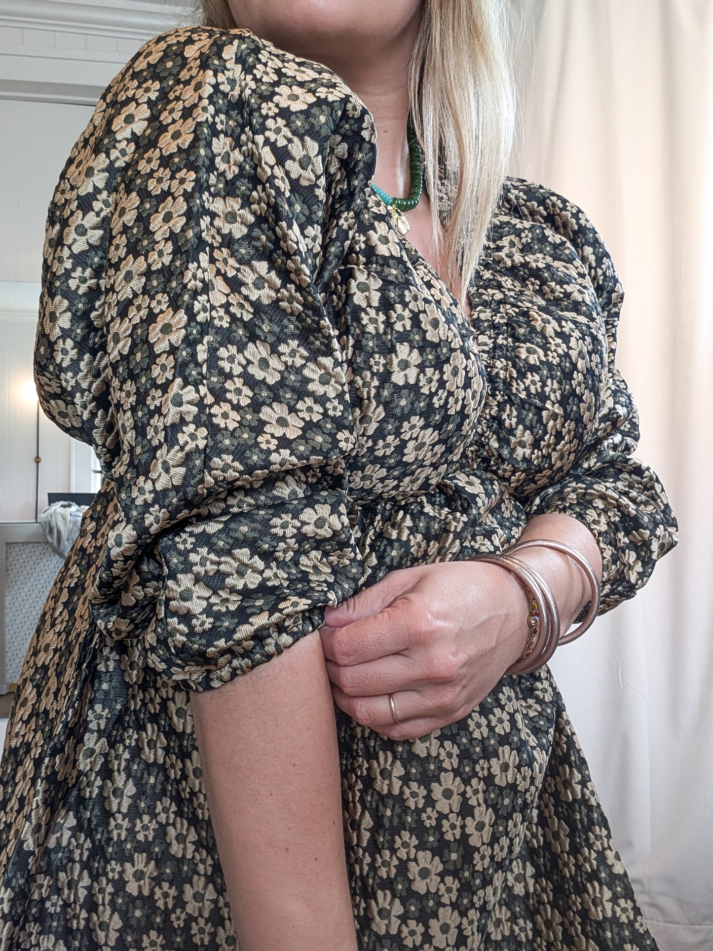 *FINAL SALE* Gold Daisy Jacquard Puff Sleeve Dress