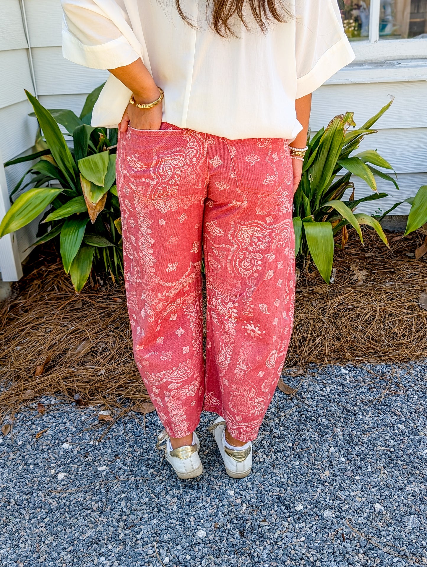 Bandana Cropped Barrel Jean
