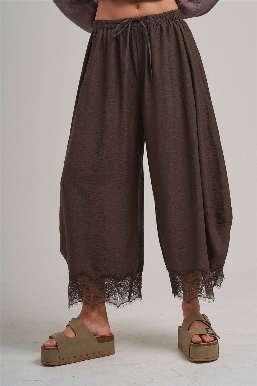 LIGHTWEIGHT FLOWY WIDE BALLOON LEG PANTS WITH DELICATE LACE