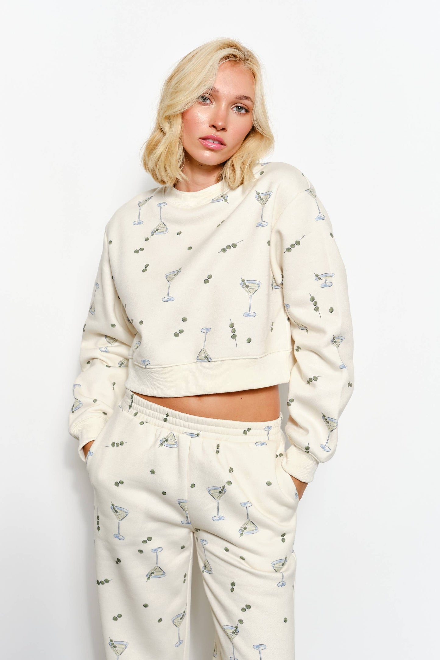Billie Martini Sweatshirt - Lounge, Trendy, Cropped, Fun